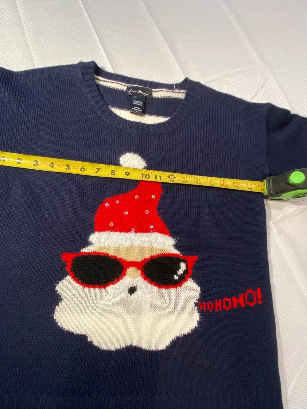Christmas Santa Graphic Sweater with Red Accents size medium - Picture 4 of 12